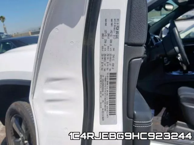 1C4RJEBG9HC923244_10.webp