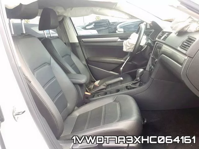 1VWDT7A3XHC064161_5.webp