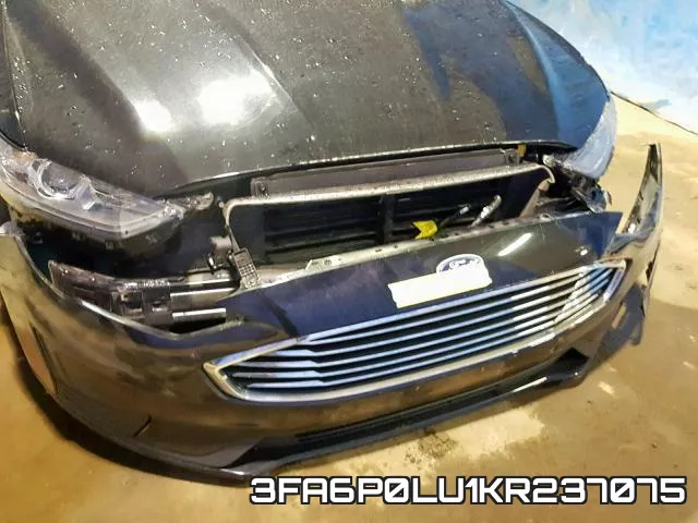 3FA6P0LU1KR237075_9.webp