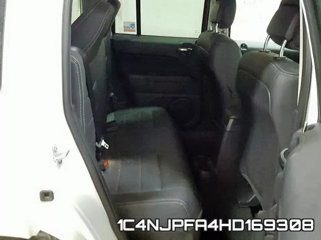 1C4NJPFA4HD169308_6.webp