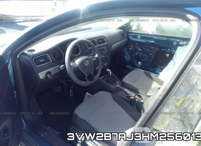 3VW2B7AJ3HM256013_5.webp