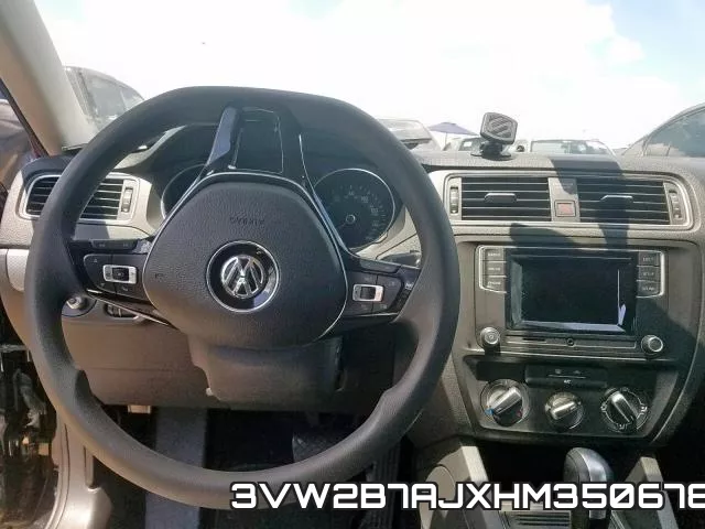 3VW2B7AJXHM350678_9.webp