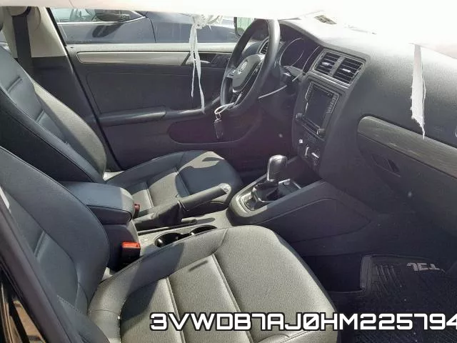 3VWDB7AJ0HM225794_5.webp