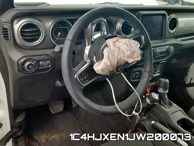 1C4HJXEN1JW200073_9.webp