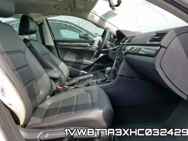 1VWBT7A3XHC032429_5.webp