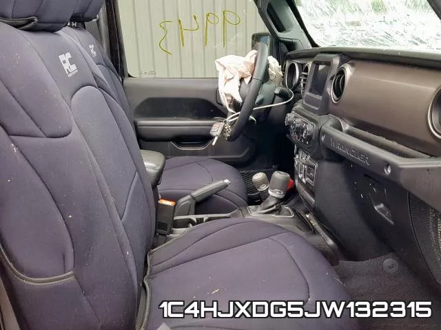 1C4HJXDG5JW132315_5.webp