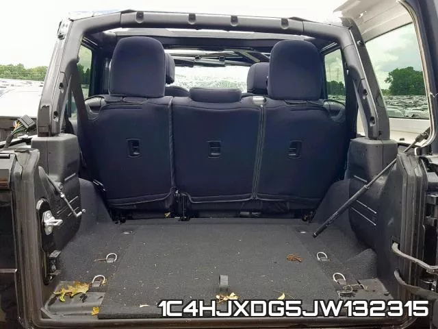 1C4HJXDG5JW132315_9.webp