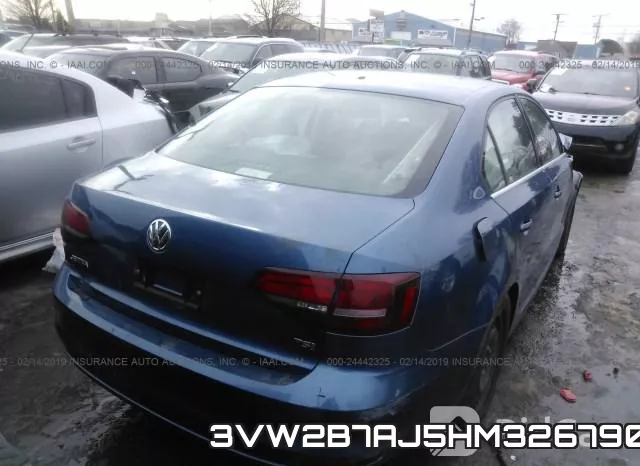 3VW2B7AJ5HM326790_4.webp
