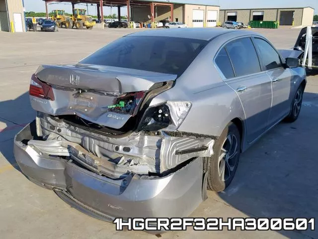 1HGCR2F32HA300601_4.webp