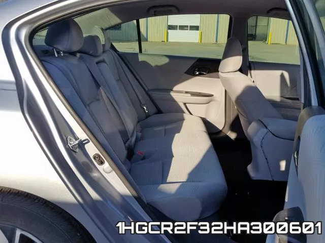 1HGCR2F32HA300601_6.webp