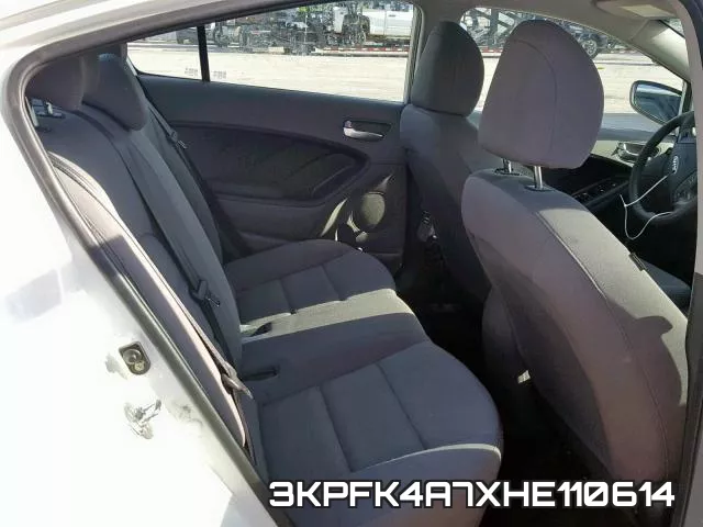 3KPFK4A7XHE110614_6.webp