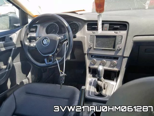3VW217AU0HM061287_9.webp