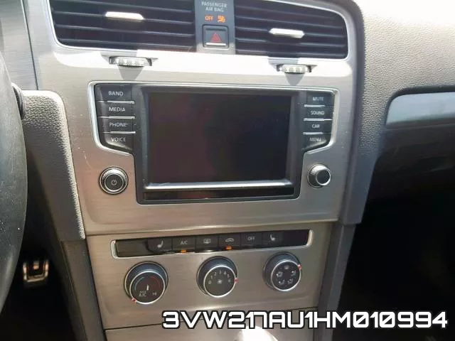 3VW217AU1HM010994_9.webp