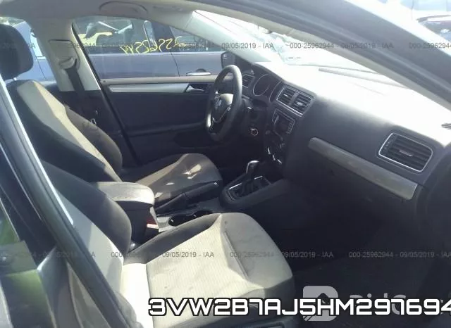 3VW2B7AJ5HM297694_5.webp