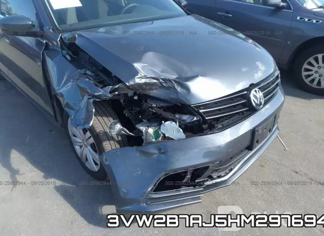 3VW2B7AJ5HM297694