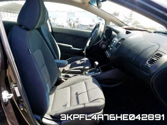 3KPFL4A76HE042891_5.webp