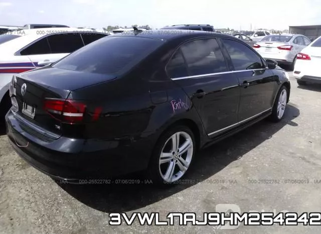 3VWL17AJ9HM254242_4.webp