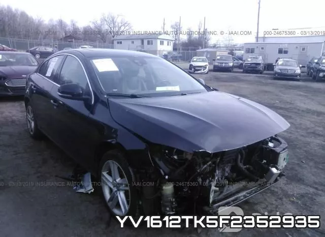 YV1612TK5F2352935