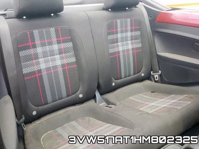 3VW517AT1HM802325_6.webp