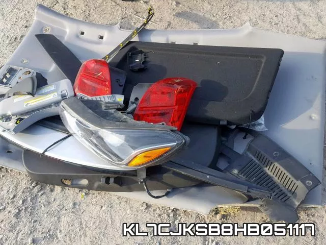 KL7CJKSB8HB051117_9.webp