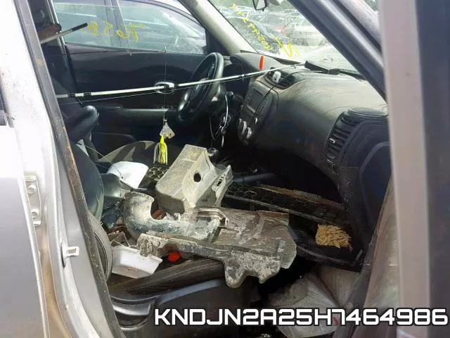 KNDJN2A25H7464986_5.webp