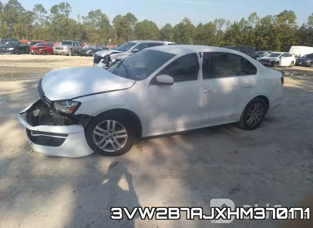 3VW2B7AJXHM370171_2.webp