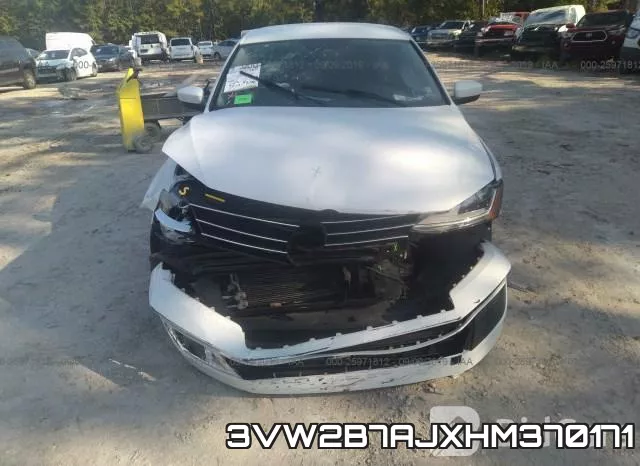 3VW2B7AJXHM370171_6.webp