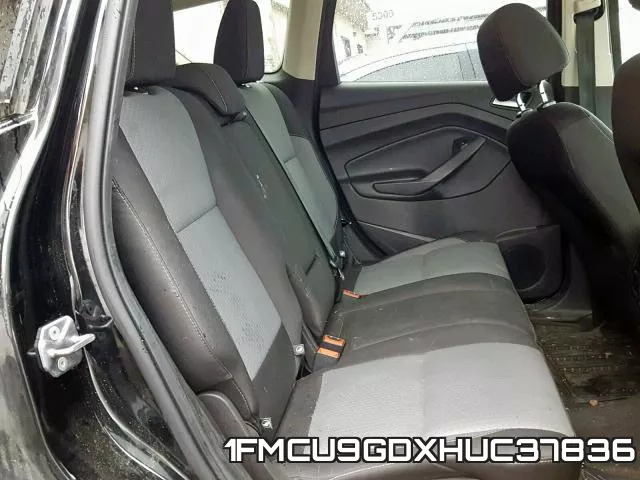 1FMCU9GDXHUC37836_6.webp