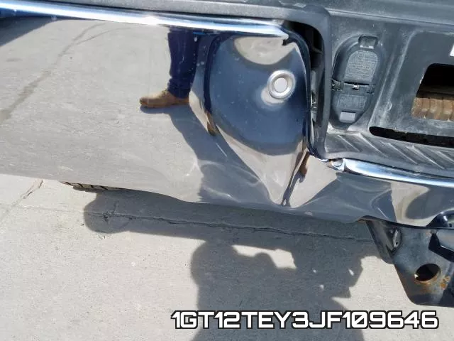 1GT12TEY3JF109646_9.webp