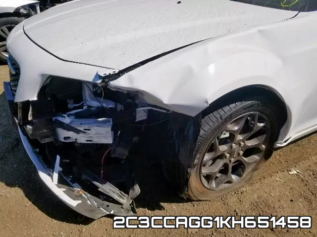 2C3CCAGG1KH651458_9.webp