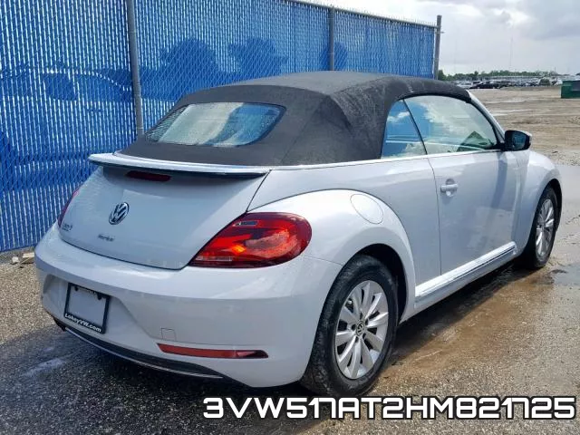 3VW517AT2HM821725_4.webp