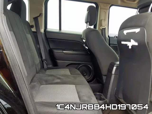 1C4NJRBB4HD197054_6.webp