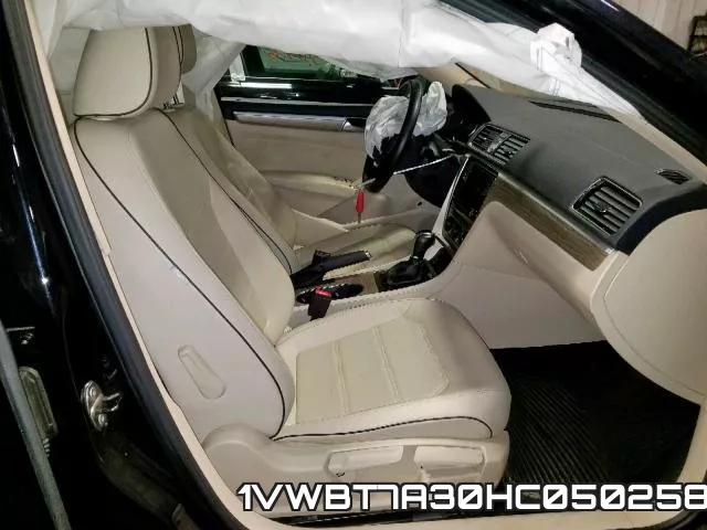 1VWBT7A30HC050258_6.webp