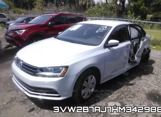 3VW2B7AJ7HM342988_2.webp