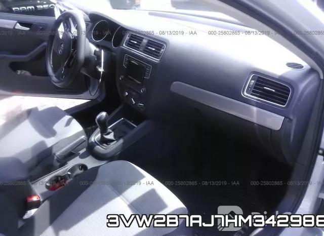 3VW2B7AJ7HM342988_5.webp
