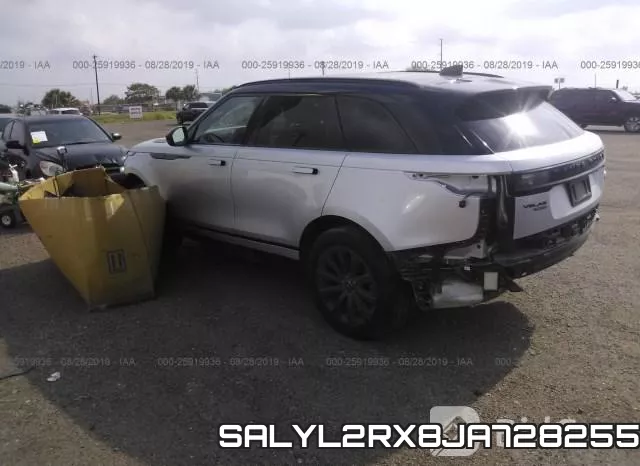 SALYL2RX8JA728255_3.webp