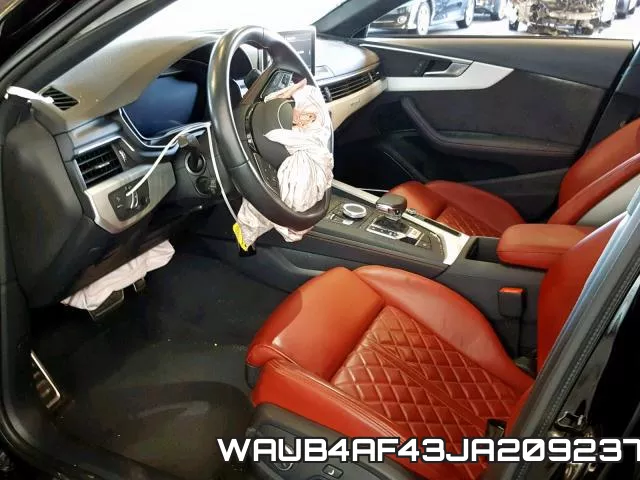 WAUB4AF43JA209237_5.webp