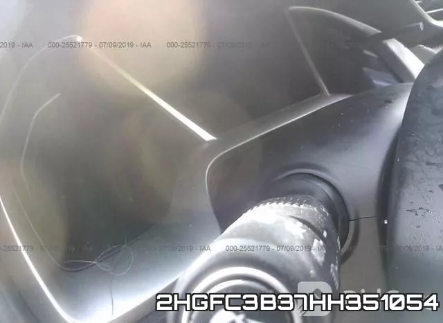 2HGFC3B37HH351054_7.webp