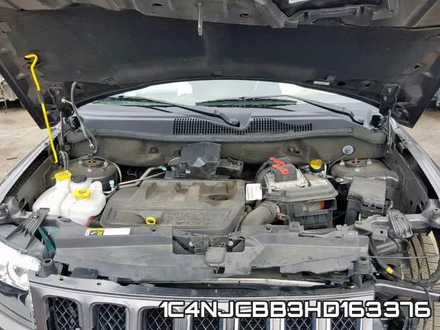 1C4NJCBB3HD163376_7.webp