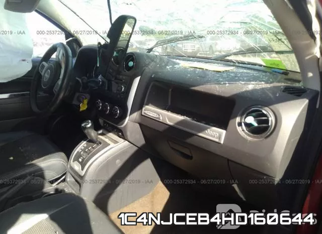 1C4NJCEB4HD160644_5.webp