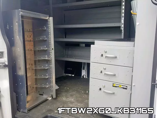 1FTBW2XG0JKB31165_6.webp