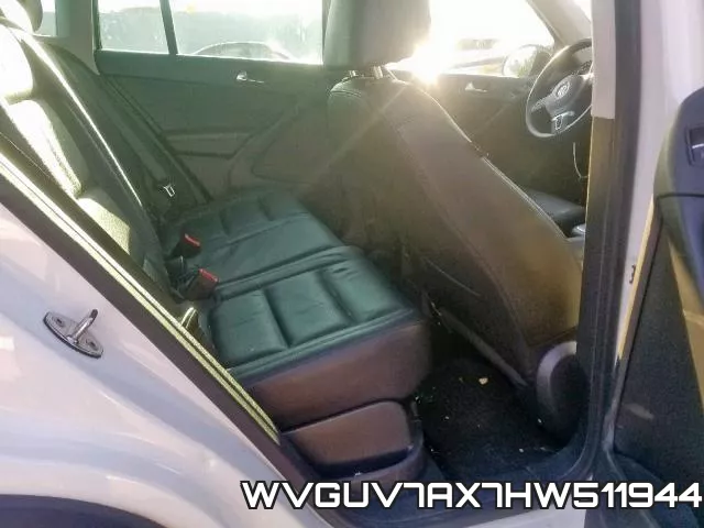 WVGUV7AX7HW511944_6.webp