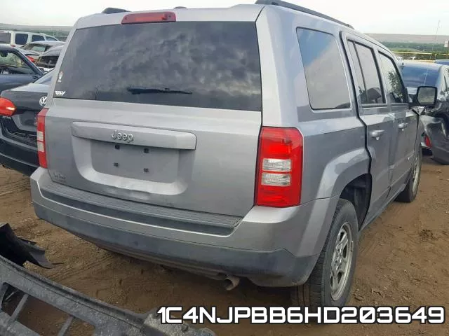 1C4NJPBB6HD203649_4.webp