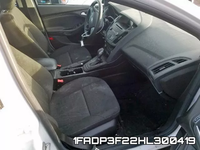 1FADP3F22HL300419_5.webp