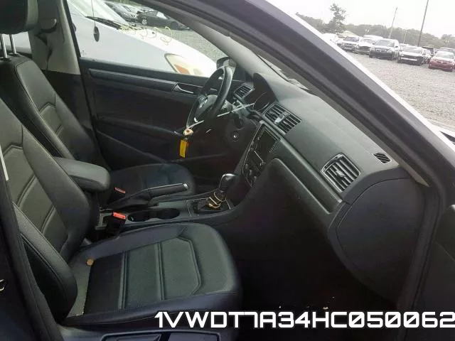 1VWDT7A34HC050062_5.webp
