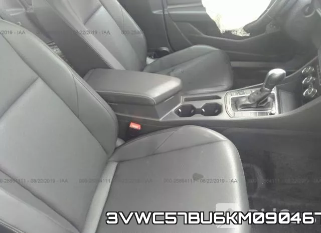 3VWC57BU6KM090467_5.webp