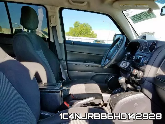 1C4NJRBB6HD142928_5.webp