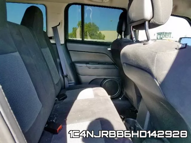 1C4NJRBB6HD142928_6.webp