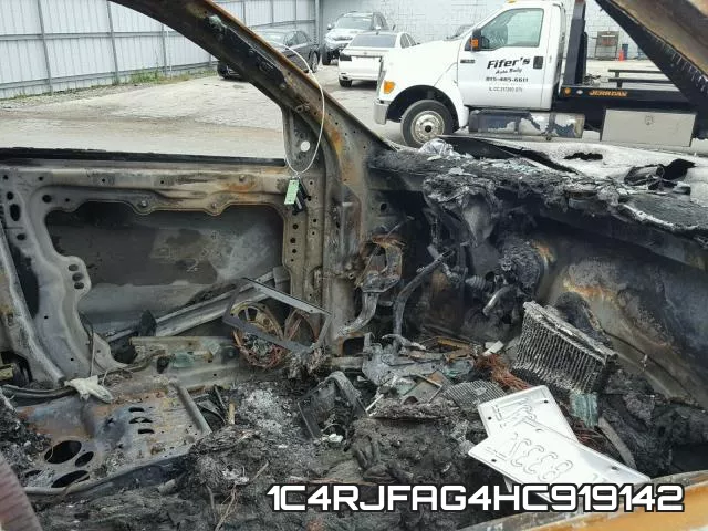 1C4RJFAG4HC919142_5.webp