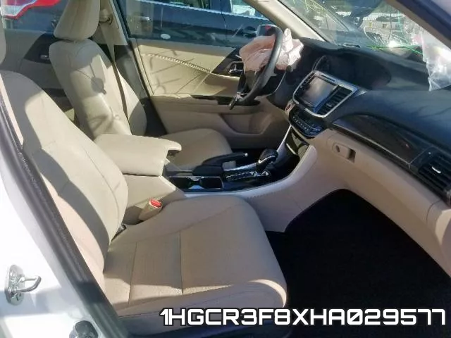 1HGCR3F8XHA029577_5.webp